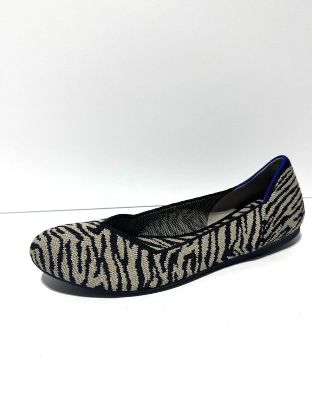 Rothys Womens The Flat Round Toe Black Zebra Size 10.5 M